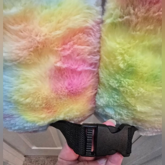 Large Carseat Vibrant Tie-Dye Travel Pillow New - Picture 6 of 7